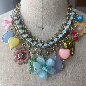 🦋Fun Vintage Necklace Full Of Vintage Charms 🦋
